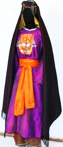 Дагестанский традиционный женский костюм
