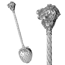 Серебряная ложка для заварки чая «Клубника»
