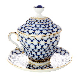 Фарфоровая чайная чашка с крышечкой и блюдцем «Кобальтовая сетка»