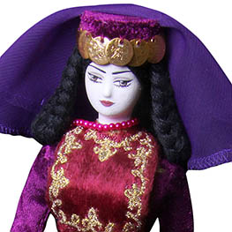 Кукла женская в армянском национальном платье