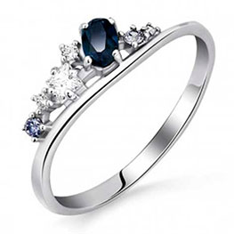 Серебряное кольцо классическое с россыпью камней
