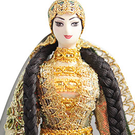 Кукла чеченка - малая в золотом платье