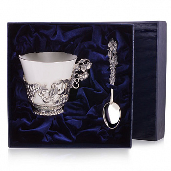 Серебряная чайная чашка «Натюрморт» с ложкой