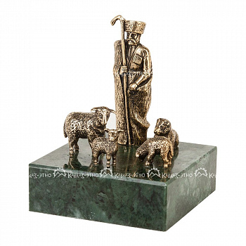 Скульптура «Чабан с овечками»
