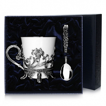 Серебряная чайная чашка «Цветочная» с ложкой
