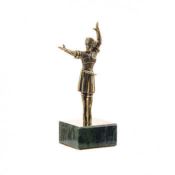 Большая статуэтка из бронзы «Горец в танце»