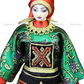 Кукла женская в дагестанском национальном платье